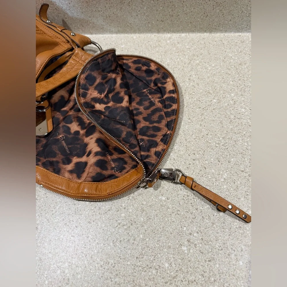 B Makowsky LEATHER Camel CROSSBODY Purse HANDBAG